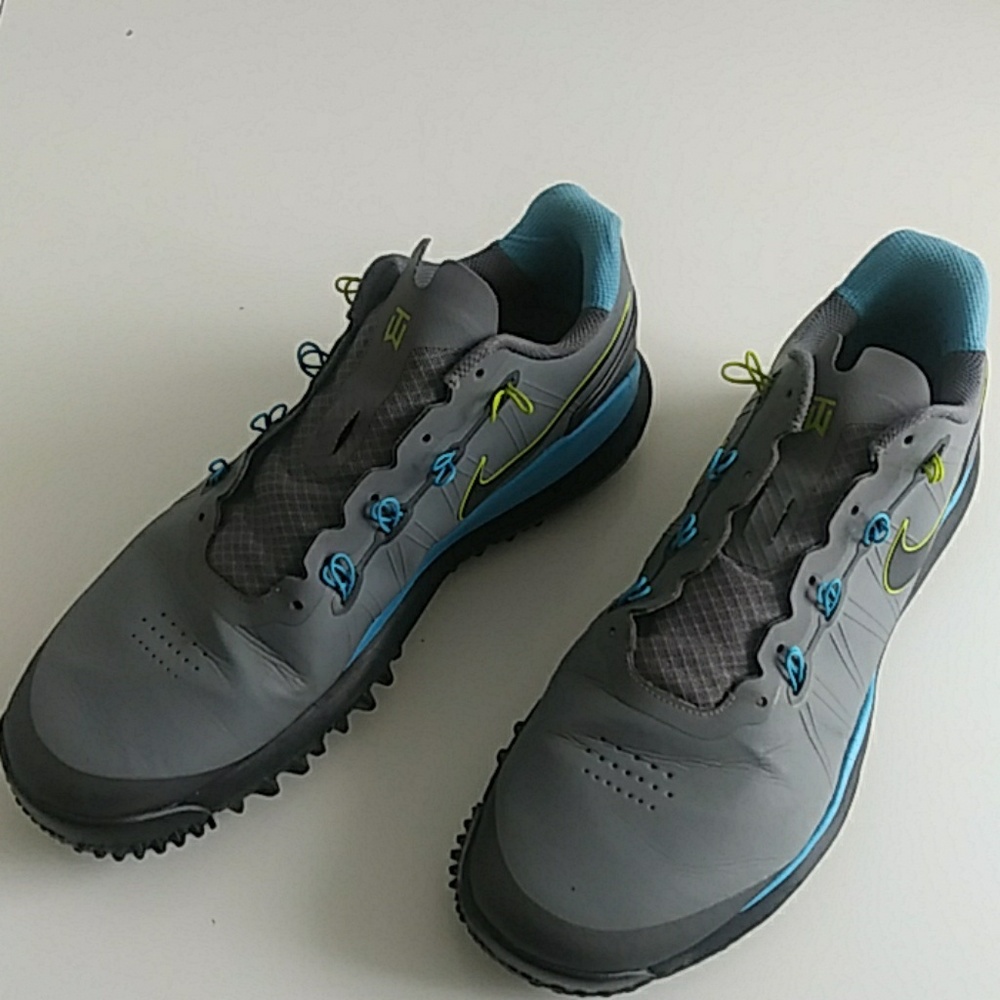 Tiger Woods 14 Nike Golf sneakers 12